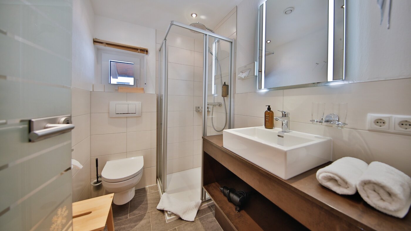 Badezimmer mit Waschbecken
