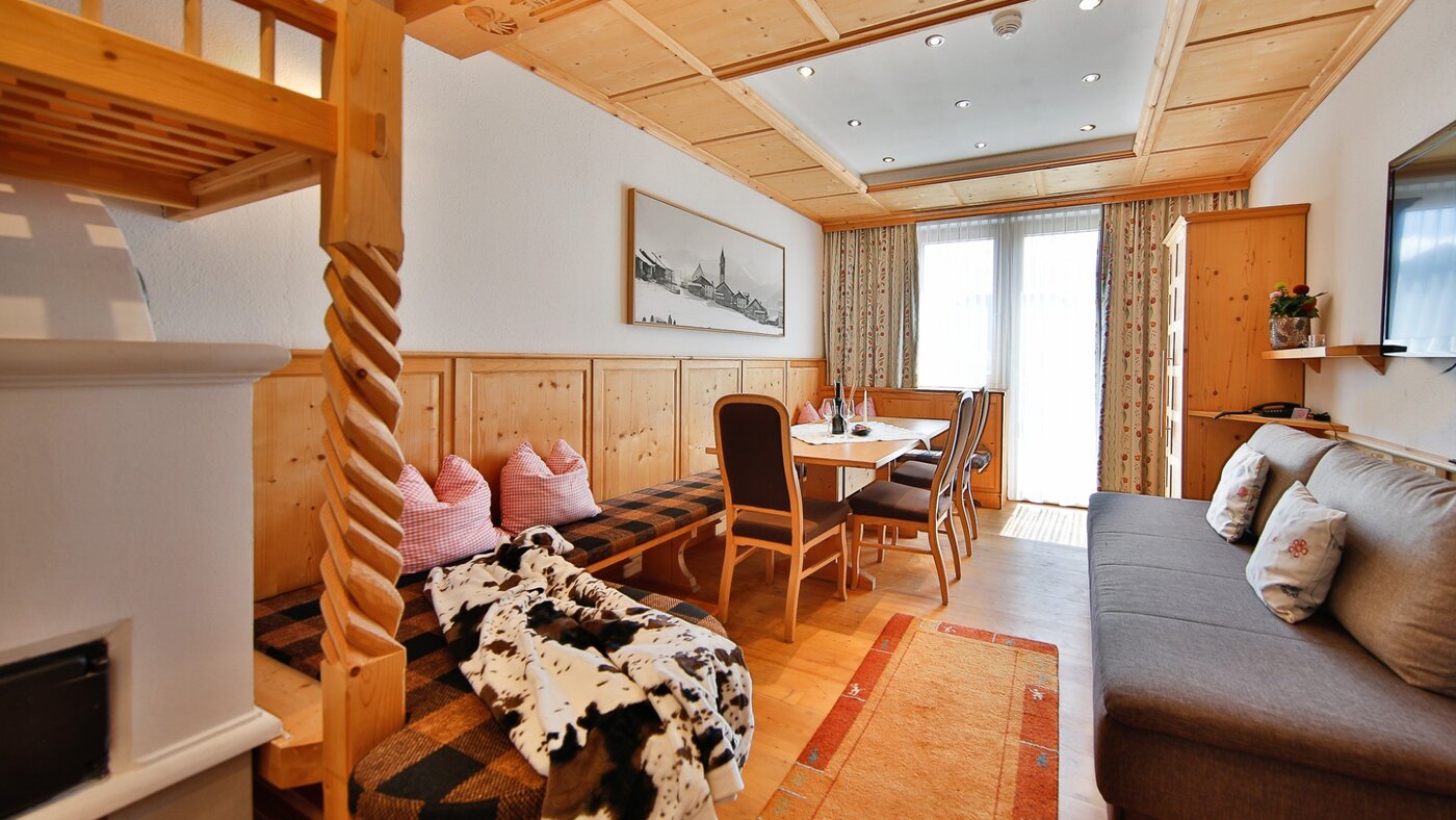 Wohnzimmer mit Sitzecke