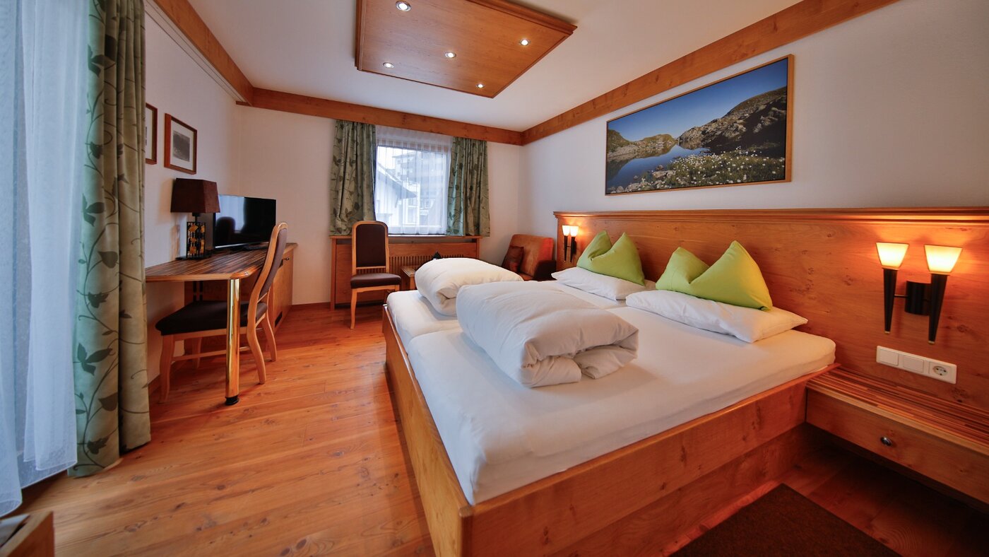 Zimmer mit Doppelbett